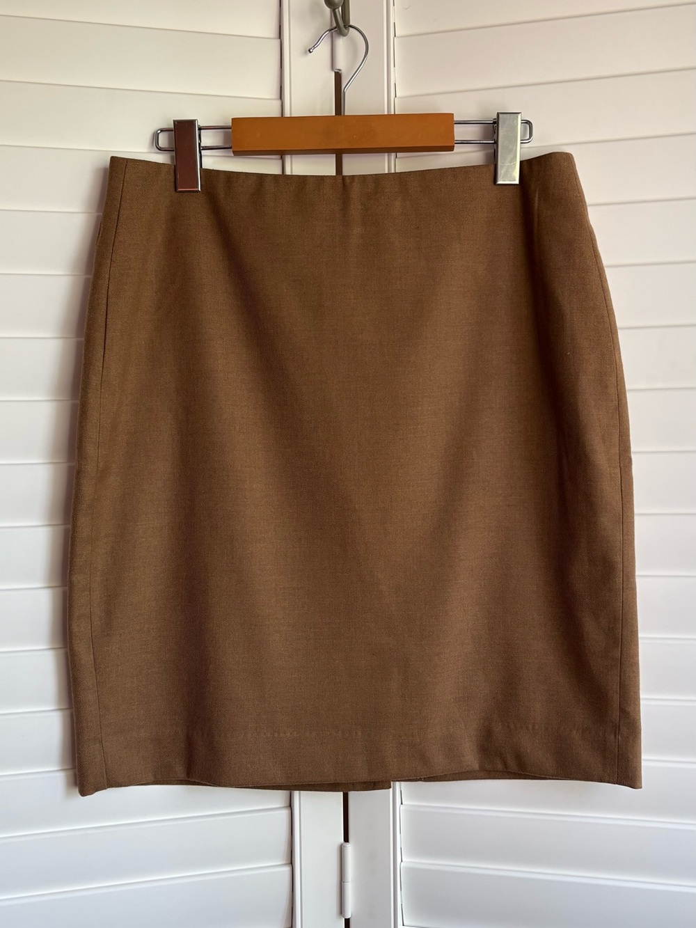 Banana Republic tailored pencil skirt size 6 camel